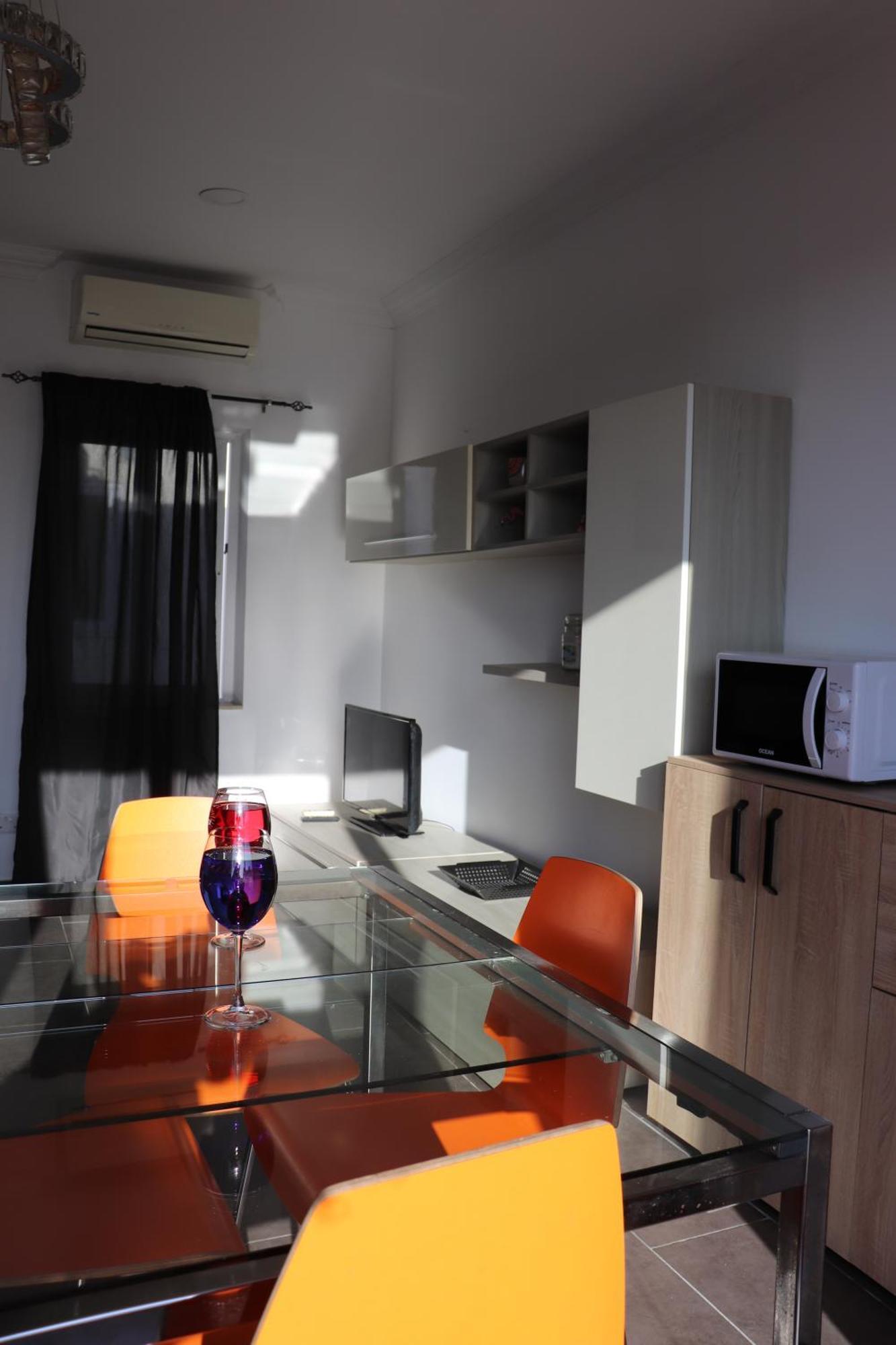 St Julians Penthouse 3 Minutes Walk From Seafront * Sliema